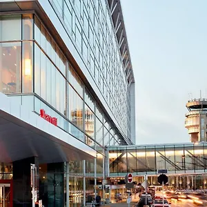 Hotel Marriott Montreal Airport In-terminal, Dorval