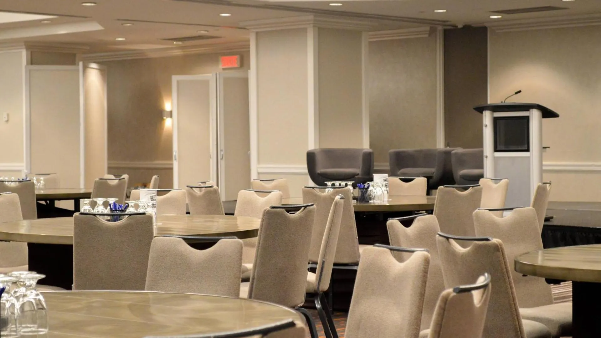 Delta Hotels By Marriott Montreal