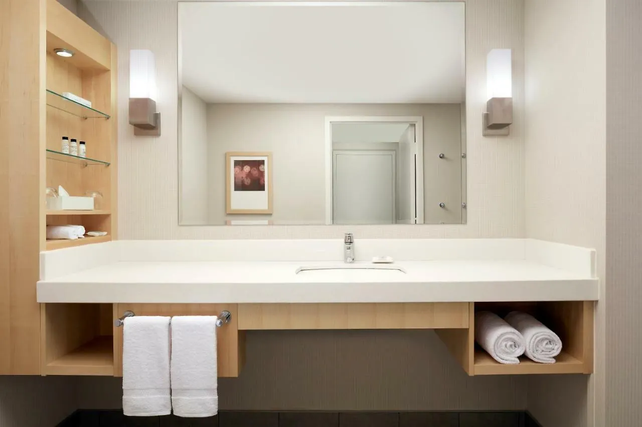 Delta Hotels By Marriott Montreal